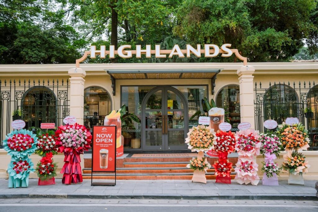 highland coffee tai bao tang lich su quoc gia Ha Noi